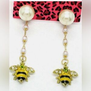 Whimsical pearl bee dangle earrings